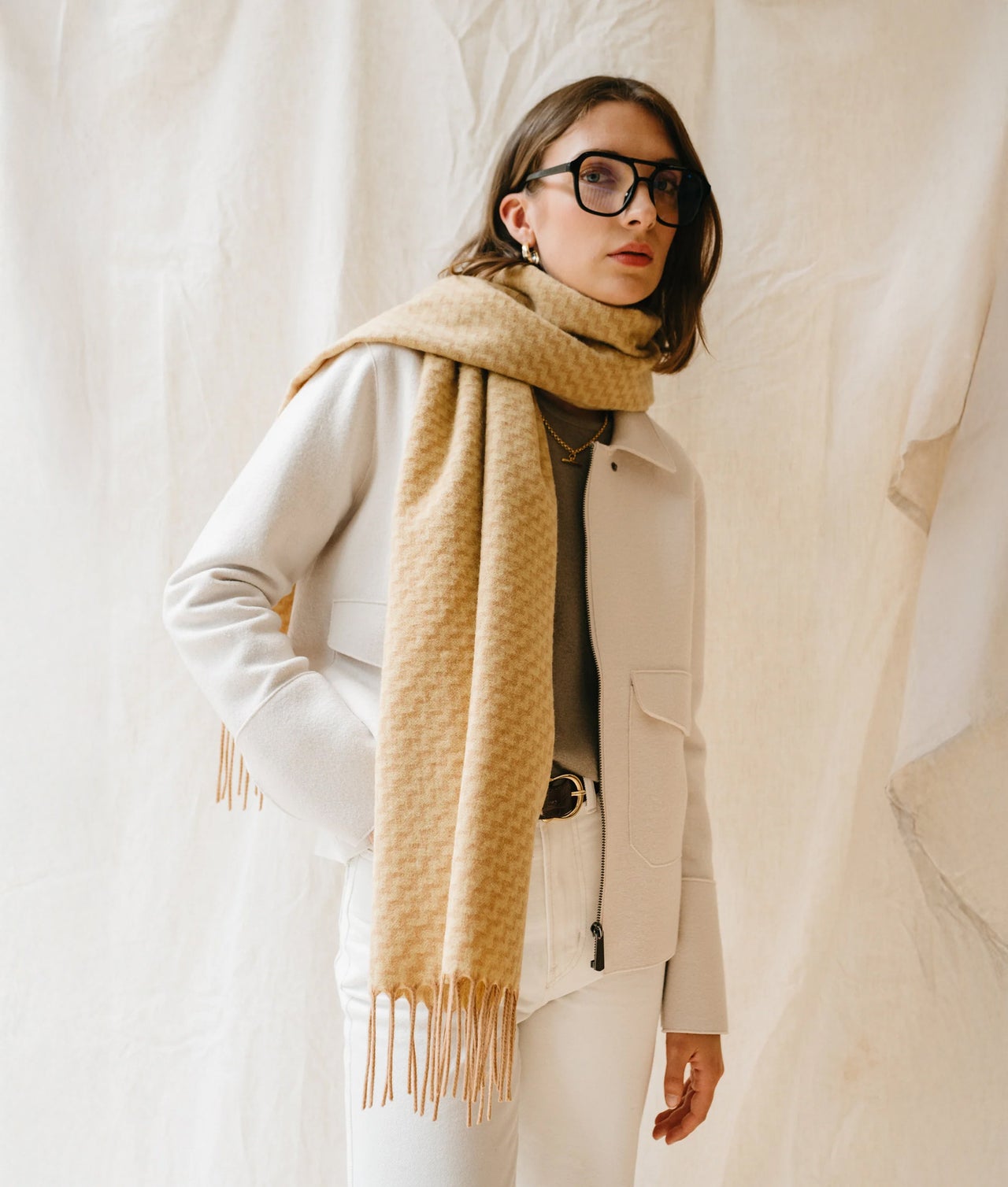 小物 TOGAvirilis KNIT SCARF KNIT SCARF WITH ZIPPERED NECKLINE - taupe brown | ZARA Canada